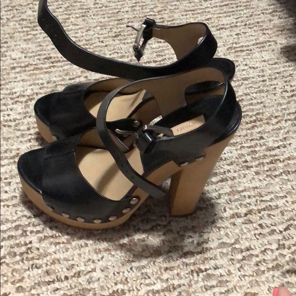 Michael Kors platform sandals - Picture 3 of 7